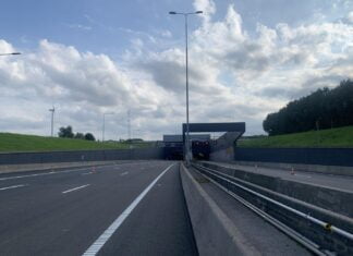 A29 Heinenoordtunnel richting Bergen op Zoom dicht voor spoedreparatie